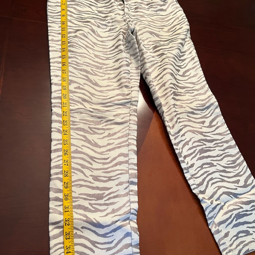 Chico's Size 1 - Platinum Demin Silver and Ivory/Off White Zebra Stripe Jeans